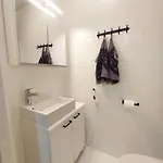 House Between Pines 5-bedroom House With 3 Toilets Villa