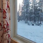 Villa House Between Pines 5-bedroom House With 3 Toilets Rovaniemi