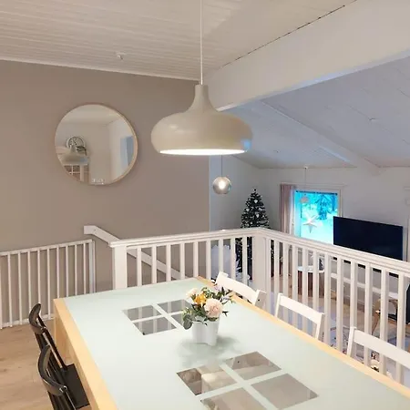 House Between Pines 5-bedroom House With 3 Toilets Villa Rovaniemi