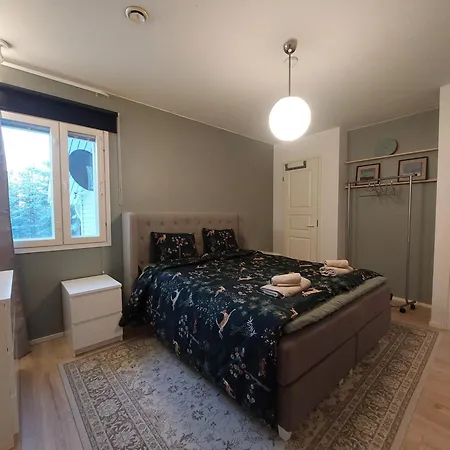 House Between Pines 5-bedroom House With 3 Toilets Вилла Рованиеми