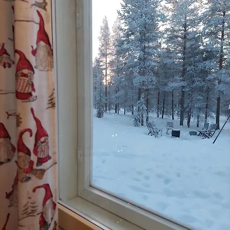 Вилла House Between Pines 5-bedroom House With 3 Toilets Рованиеми