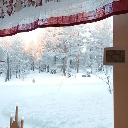 House Between Pines 5-bedroom House With 3 Toilets * Rovaniemi