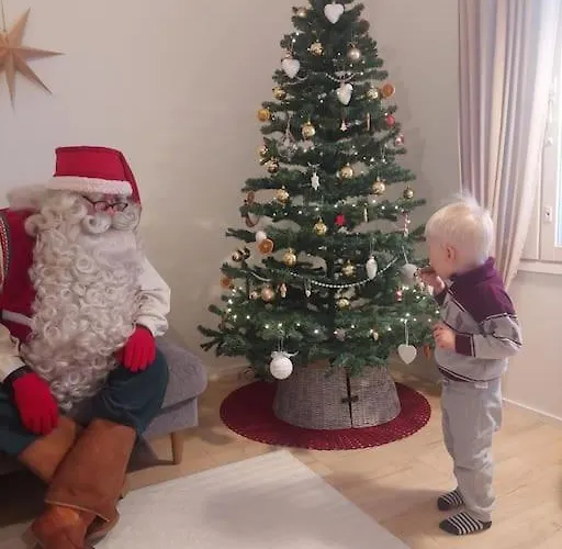 House Between Pines 5-bedroom House With 3 Toilets 빌라