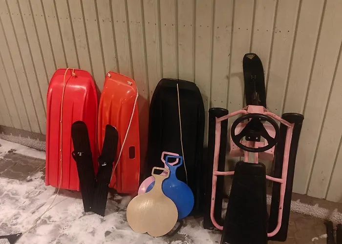 House Between Pines 5-bedroom House With 3 Toilets 로바니에미