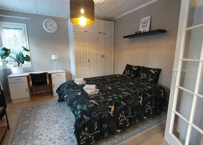 House Between Pines 5-bedroom House With 3 Toilets * 로바니에미