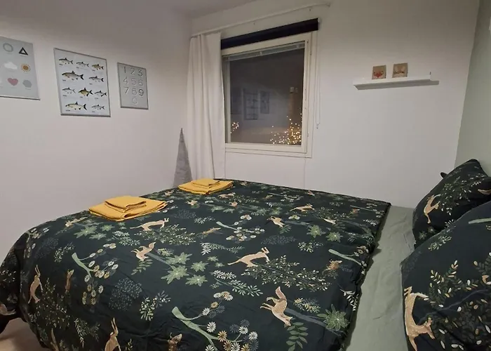 House Between Pines 5-bedroom House With 3 Toilets *